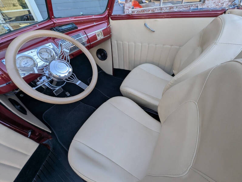 1940 Ford Cabriolet