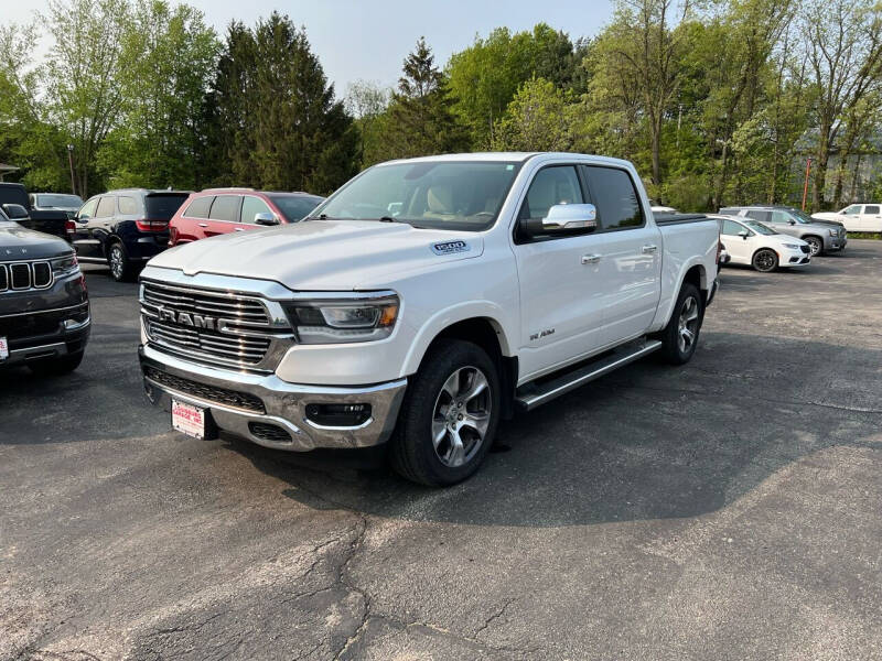 Used 2019 RAM Ram 1500 Pickup Laramie with VIN 1C6SRFJT9KN689429 for sale in Cuba City, WI