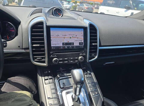2018 Porsche Cayenne S