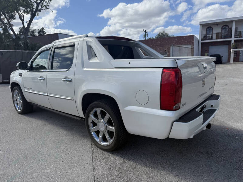 2011 Cadillac Escalade EXT Premium