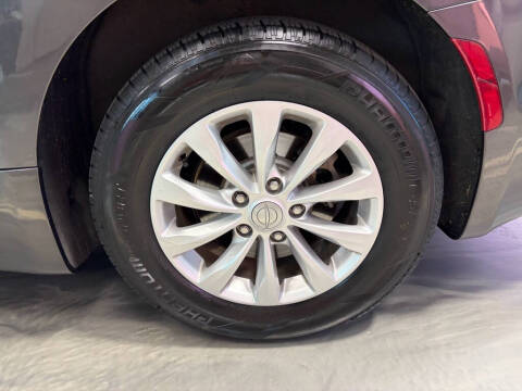2018 Chrysler Pacifica Touring L Plus