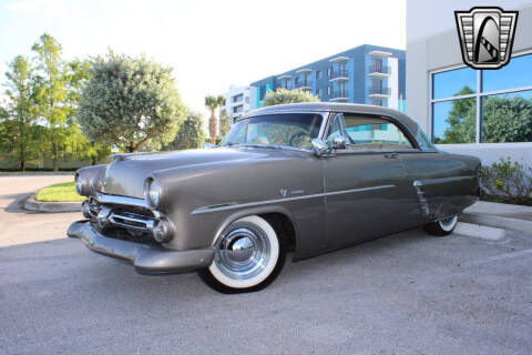 1952 Ford Crestline