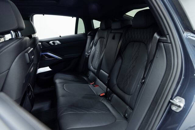2022 BMW X6 M50i