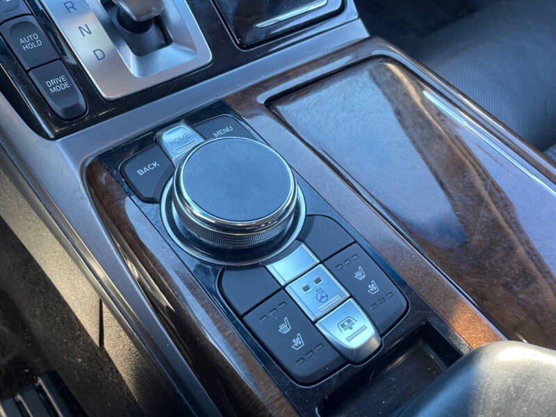 2017 Genesis G90 3.3T Premium