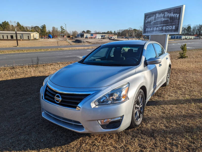 2015 Nissan Altima for sale at LEGEND AUTO BROKERS in Pelzer SC