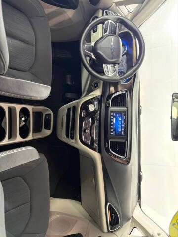 2019 Chrysler Pacifica LX
