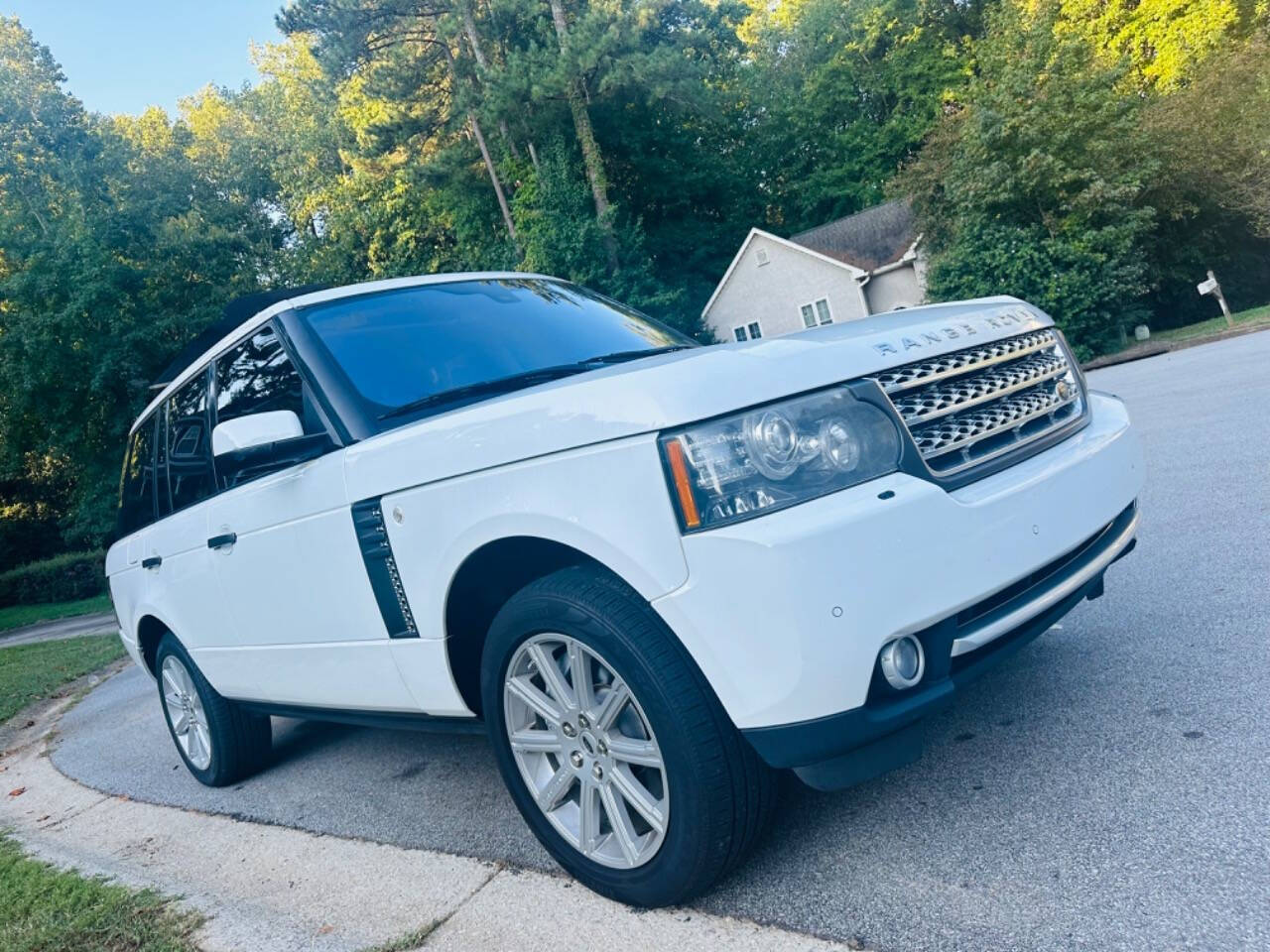 2011 Land Rover Range Rover for sale at Carmazon Auto LLC in Marietta, GA