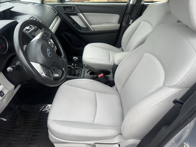 2016 Subaru Forester 2.5i