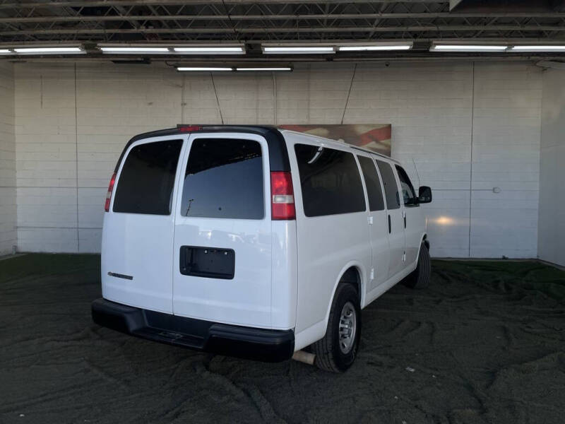 2017 Chevrolet Express LS 2500