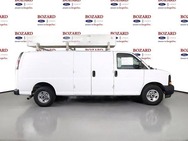2017 GMC Savana 2500