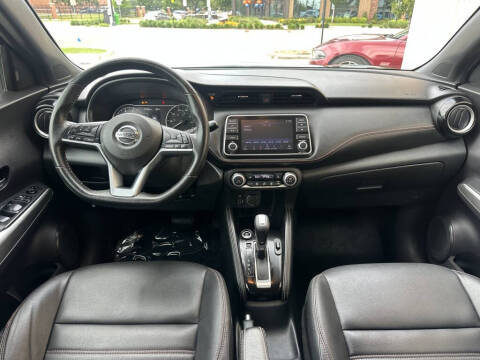 2020 Nissan Kicks SR