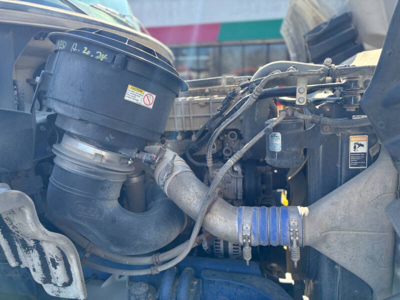 2017 Freightliner M2 112