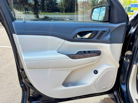 2020 GMC Acadia Denali