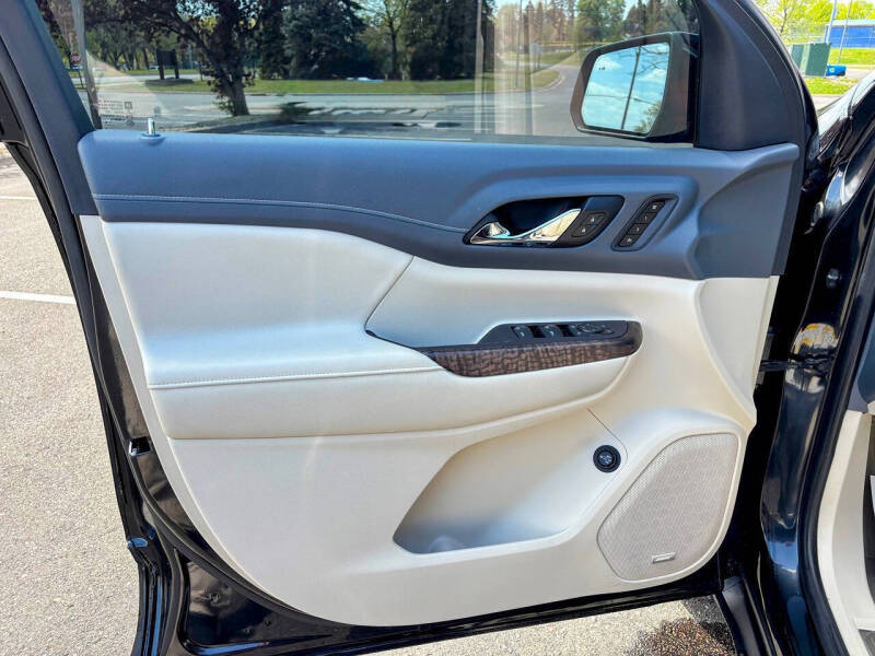 2020 GMC Acadia Denali