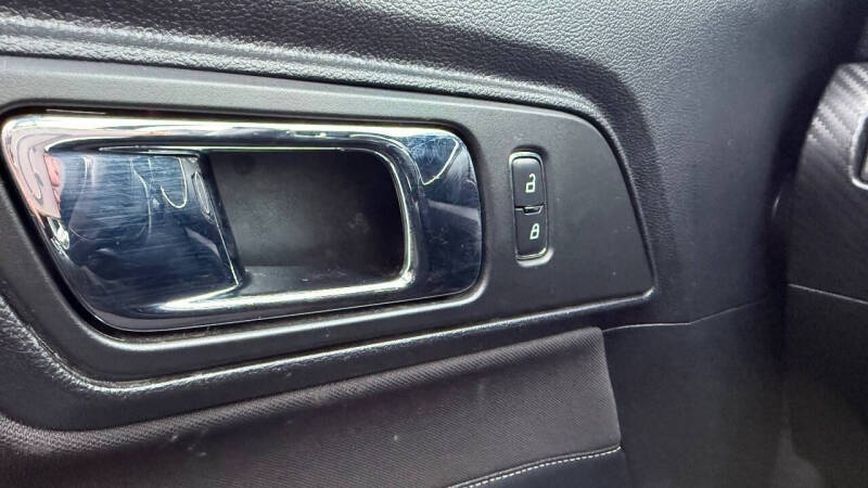 2016 Ford Mustang V6