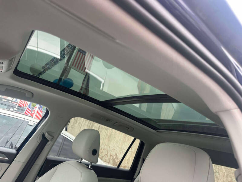 2022 Volkswagen Tiguan SE 4Motion