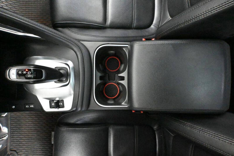 2020 Jaguar E-PACE P250 SE