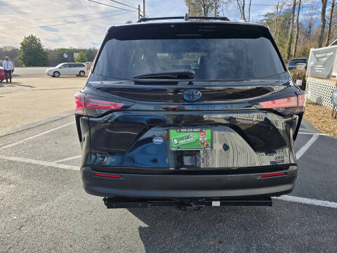 2022 Toyota Sienna Woodland Edition
