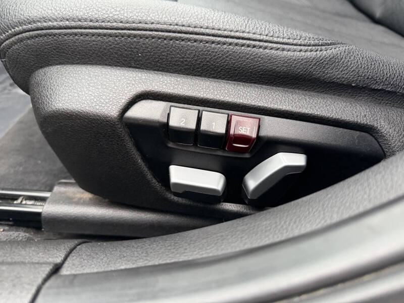 2018 BMW 3 Series 320i