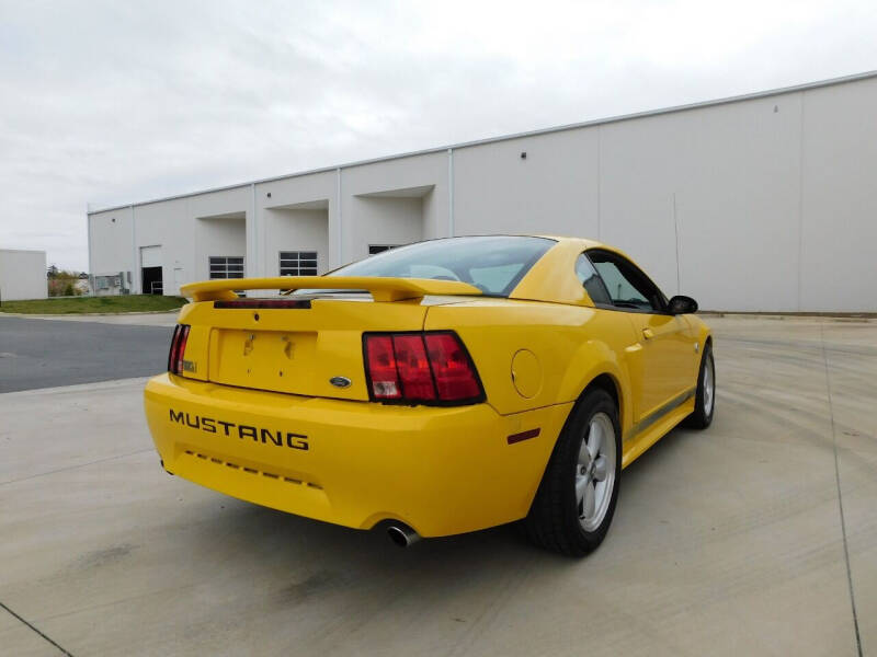 2004 Ford Mustang Mach 1 Premium