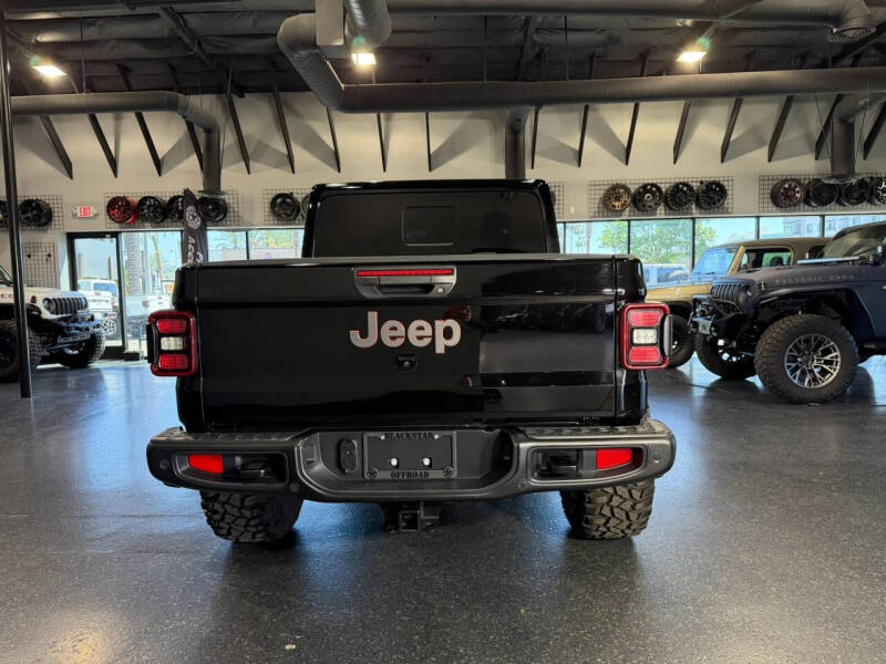 2024 Jeep Gladiator