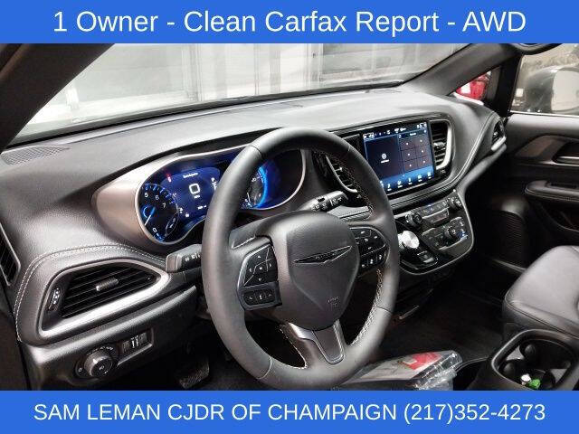 2025 Chrysler Pacifica Select