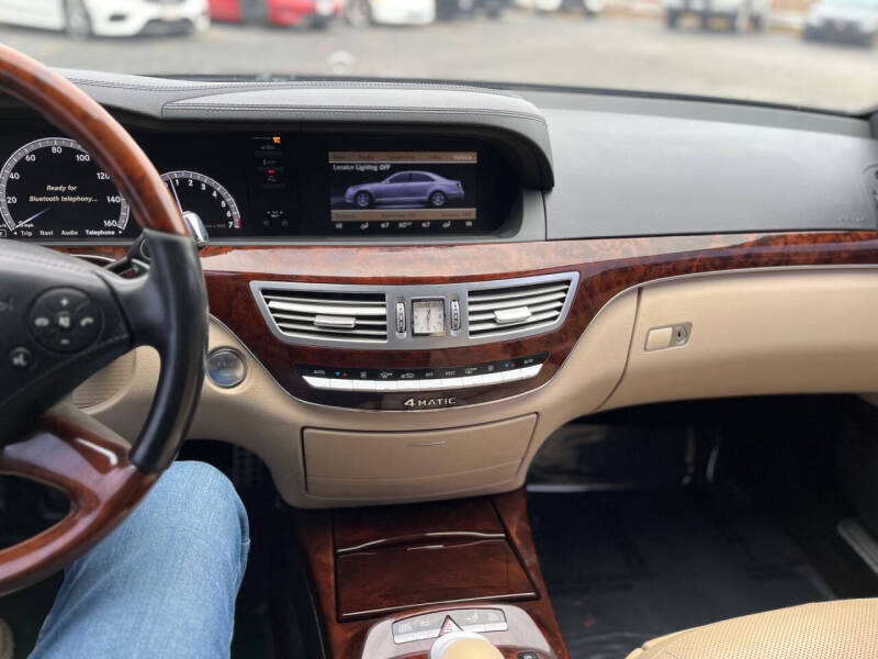 2011 Mercedes-Benz S-Class S 550 4MATIC