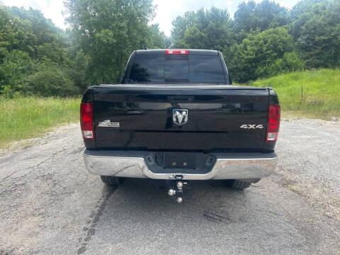 2016 RAM 1500 SLT