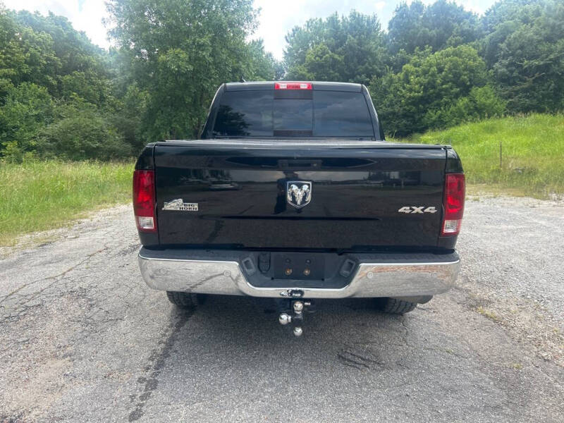 2016 RAM 1500 SLT