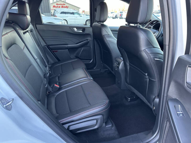 2025 Ford Escape ST-Line Select