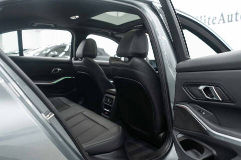 2025 BMW 3 Series 330i xDrive