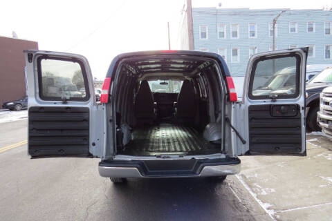 2017 GMC Savana 2500