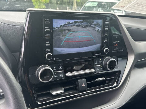 2021 Toyota Highlander L