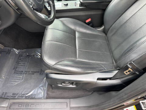 2017 Land Rover Discovery SE