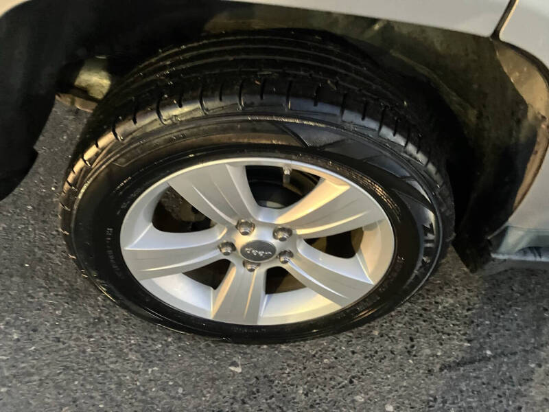 2011 Jeep Compass Sport