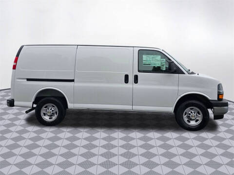 2025 Chevrolet Express 2500