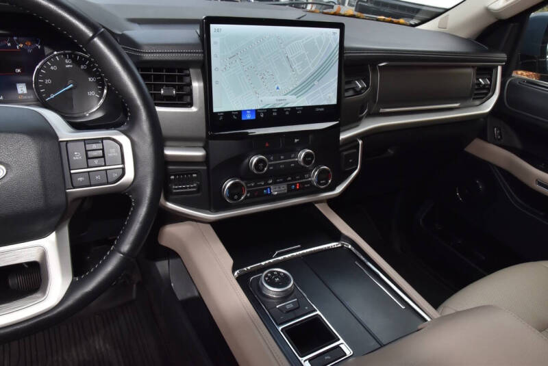 2023 Ford Expedition XLT