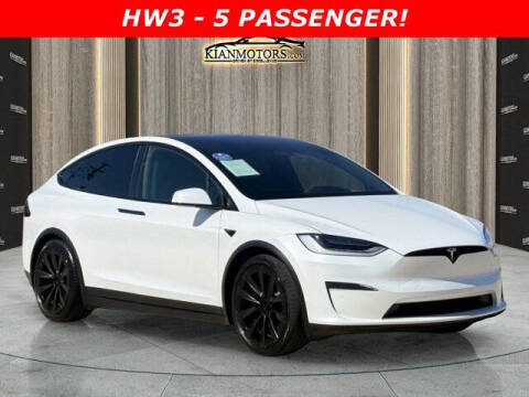 2023 Tesla Model X Standard Range