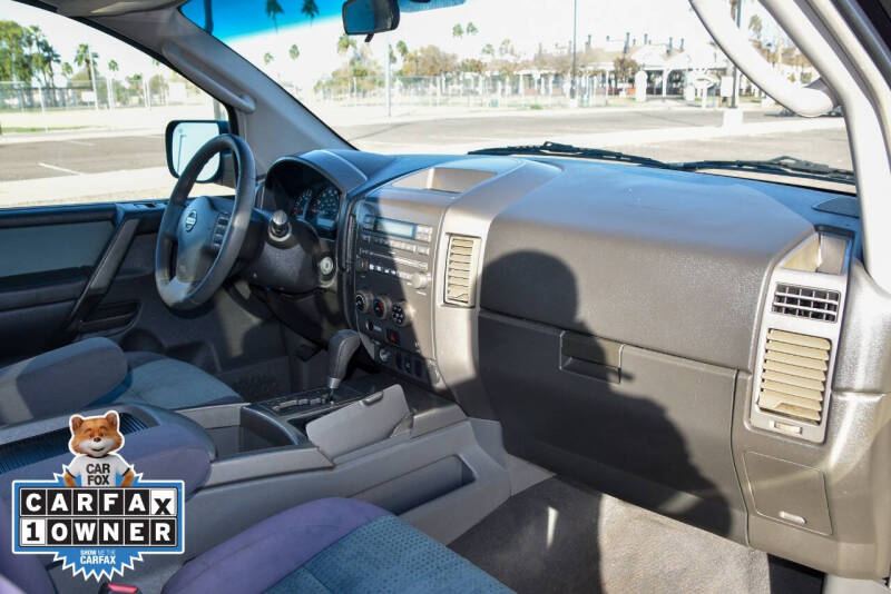 2005 Nissan Titan SE