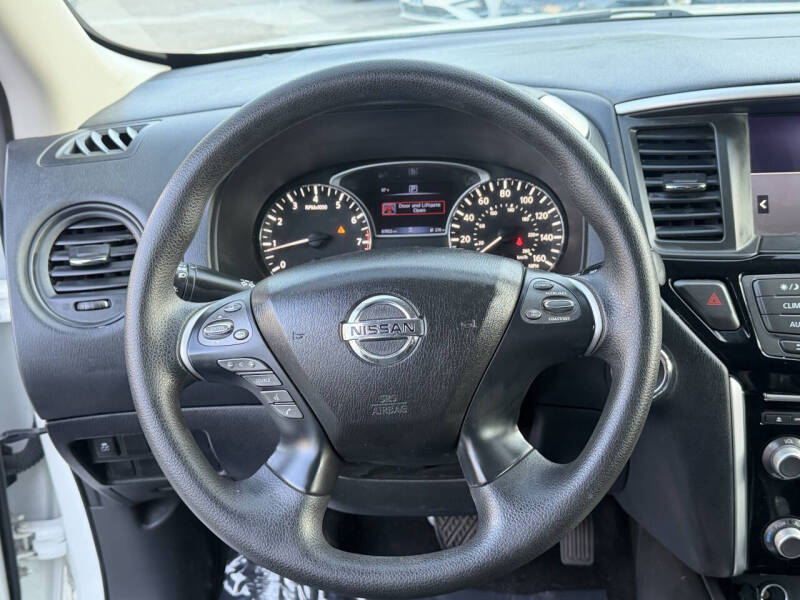 2020 Nissan Pathfinder S