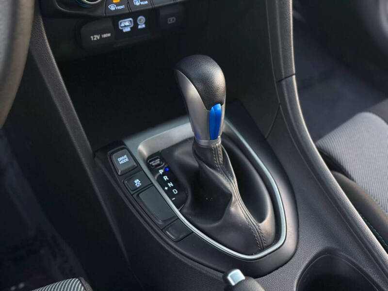 2019 Hyundai Veloster