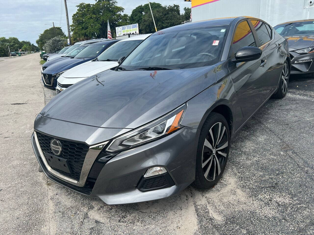 2019 Nissan Altima  - $18,800
