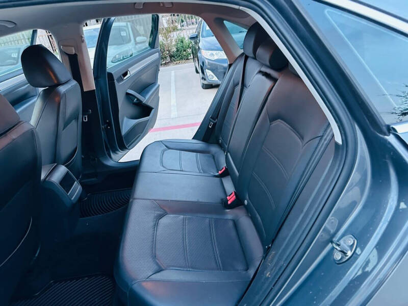 2014 Volkswagen Passat 1.8T S