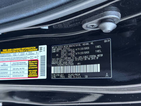 2024 Toyota Sienna Platinum 7-Passenger