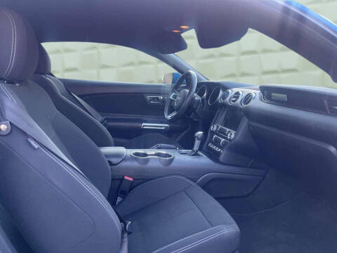 2021 Ford Mustang EcoBoost