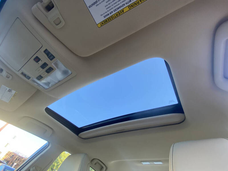 2015 Toyota Avalon Limited