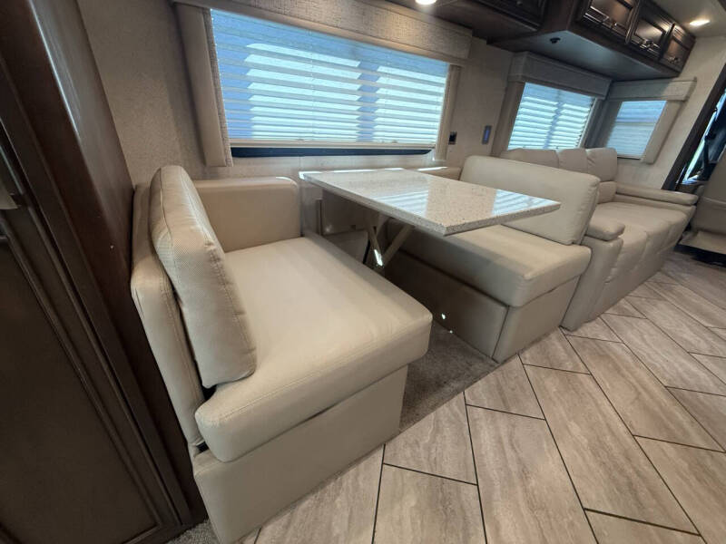 2023 Newmar Baystar Sport