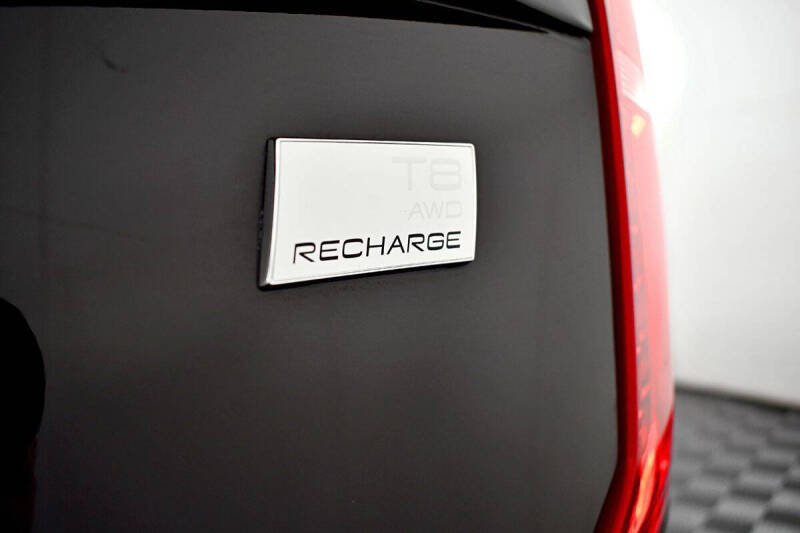 2022 Volvo XC90 Recharge T8 R-Design