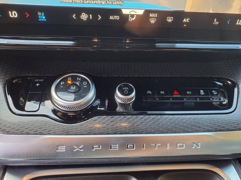 2025 Ford Expedition Platinum