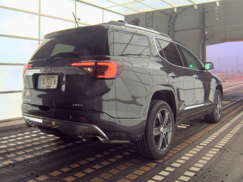 2017 GMC Acadia Denali